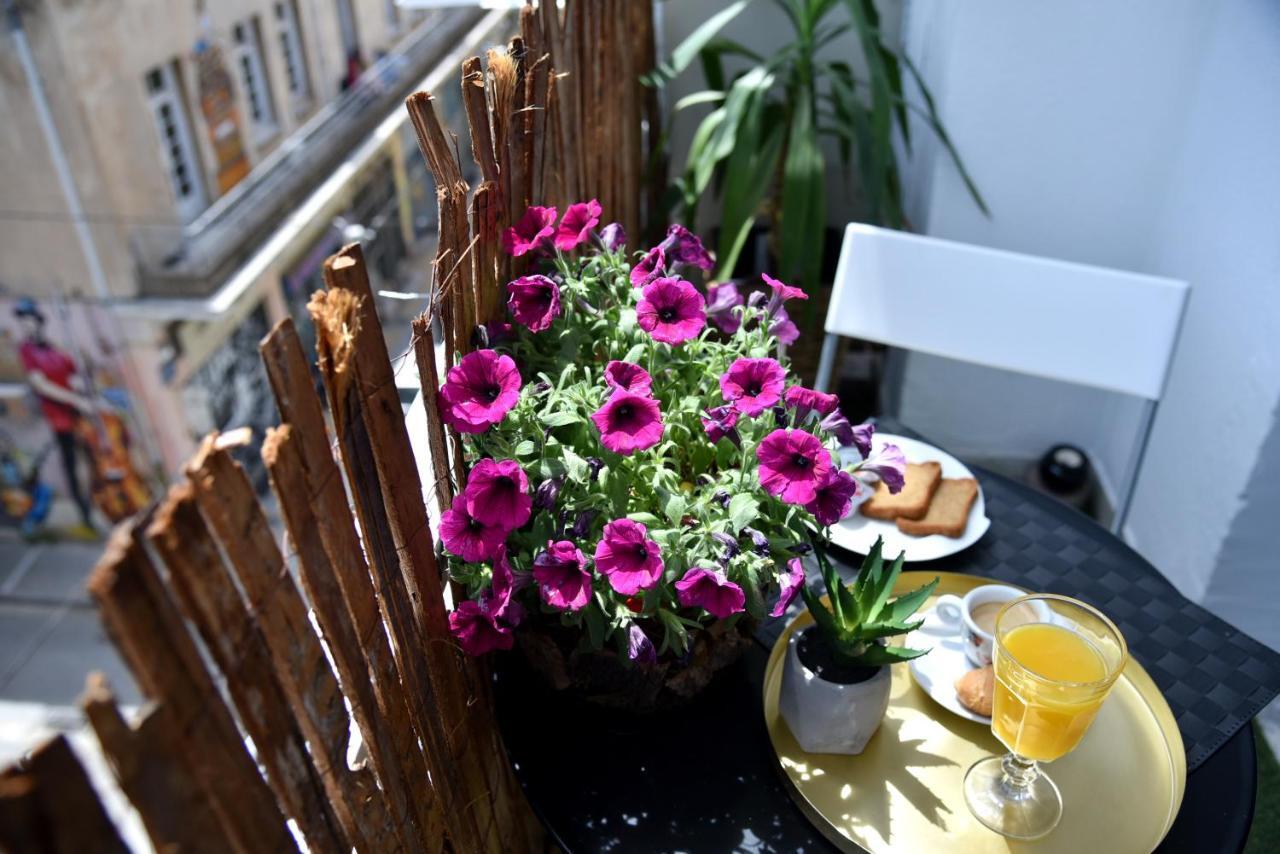 Home Plus Psirri Apartment Athena Bagian luar foto