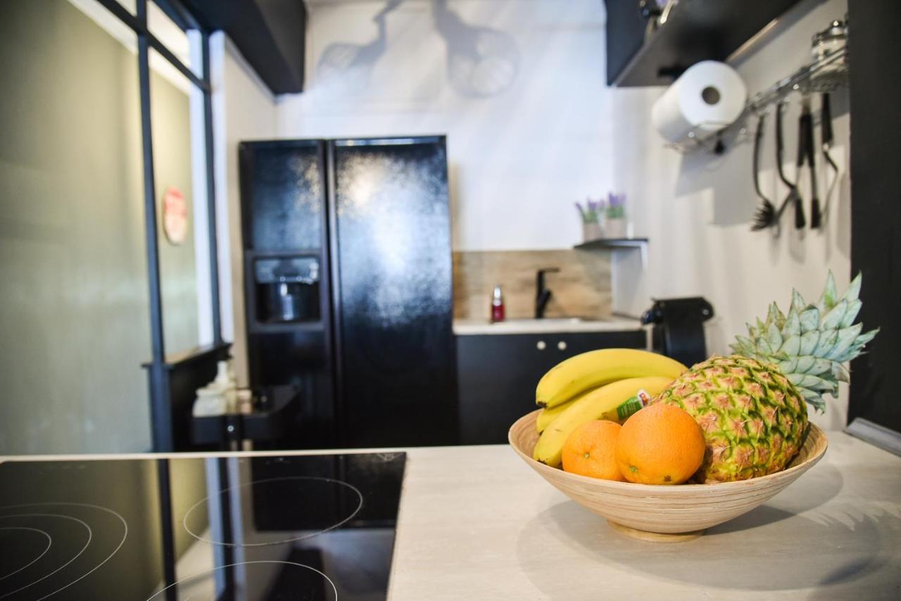 Home Plus Psirri Apartment Athena Bagian luar foto