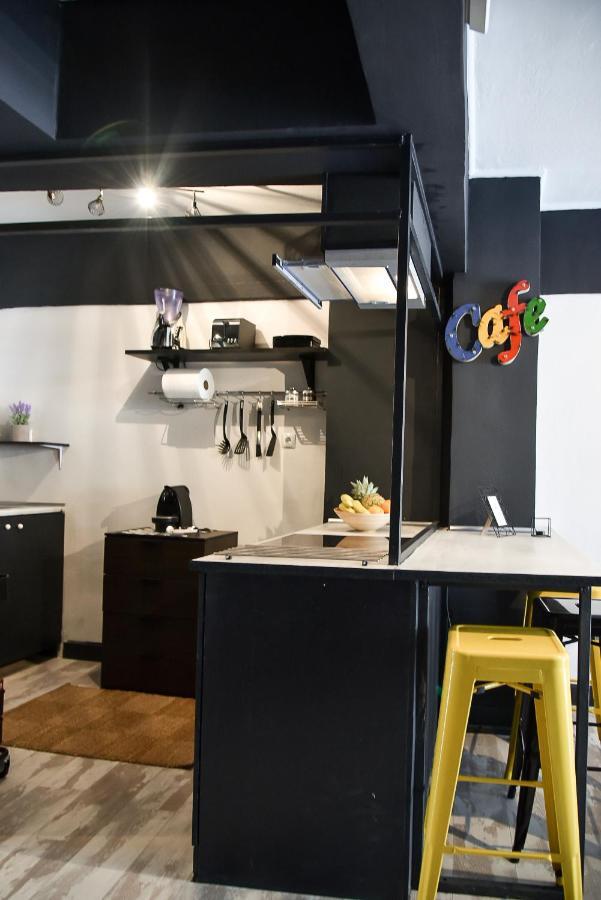Home Plus Psirri Apartment Athena Bagian luar foto